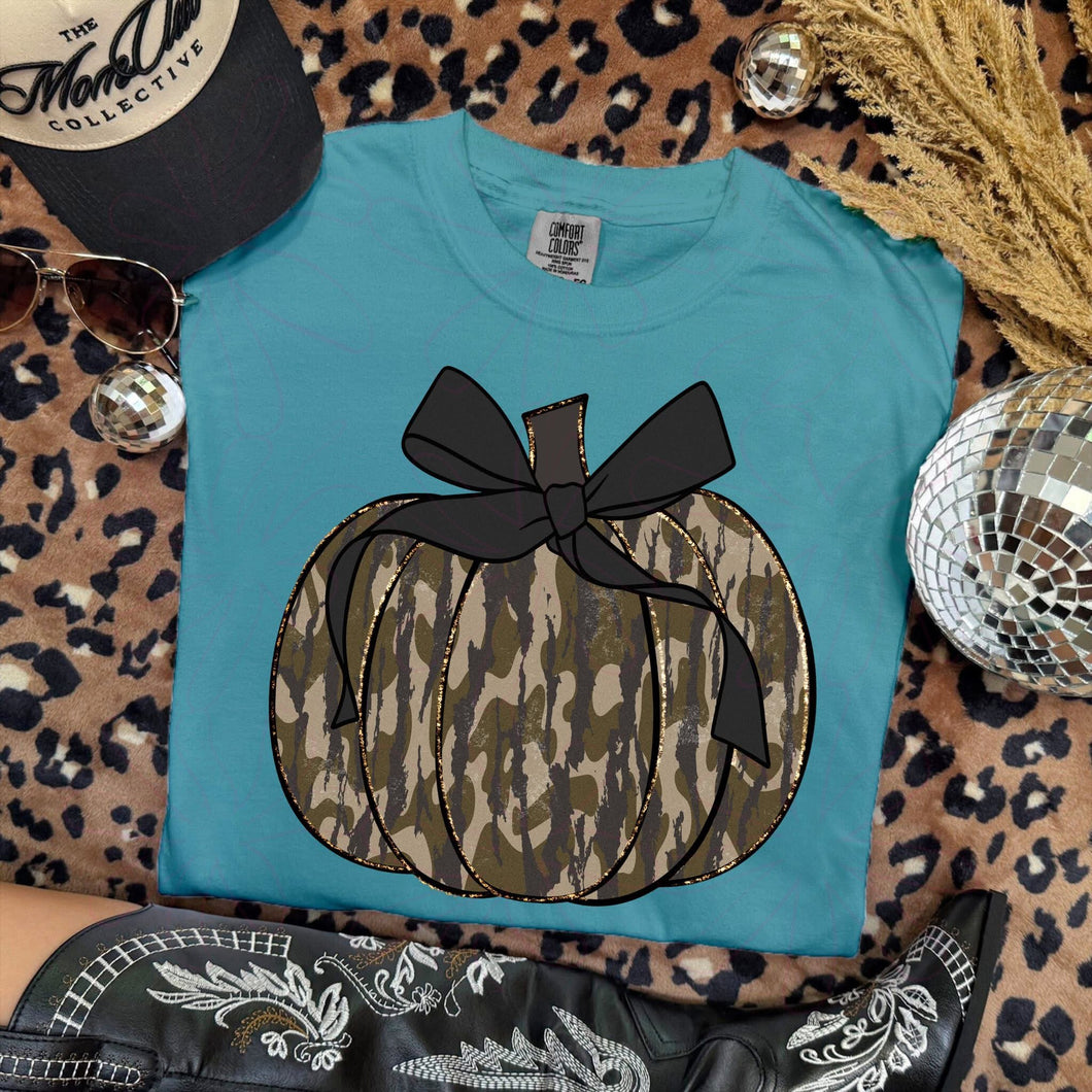 Preppy Camo Pumpkin w/black bow